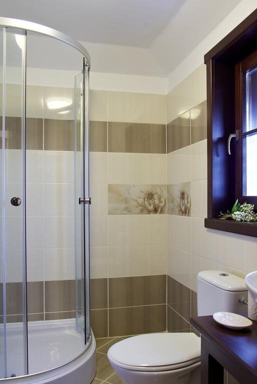 Casuta Cu Prieteni Cornu de Jos Habitación foto